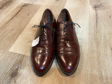 Load image into Gallery viewer, Kingspier Vintage - Burgundy Leather Cap Toe Oxfords by Bostonian - Sizes: 12M 14W 45EURO, Made in USA, Man Made Insoles, Leather Soles, Rubber Heels
