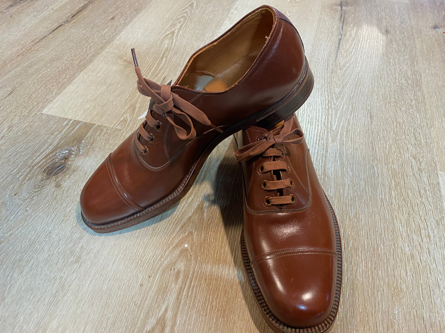 Kingspier Vintage - 1930s Brown Cap Toe Oxfords by The Scott McHale Shoe Canada’s Finest - Sizes: 6M 7.5W 38-39EURO, Made in Canada, Styled for American Shoe Store Halifax, Good as New, Leather Soles