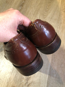 Vintage Sak’s Fifth Avenue brown leather brogue captoe dress shoe with leather sole. Made in Canada.  Size 9.5M US/ 43 EUR