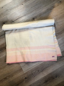 Kingspier Vintage - Vintage Eatonia beige with light pink stripe wool blanket