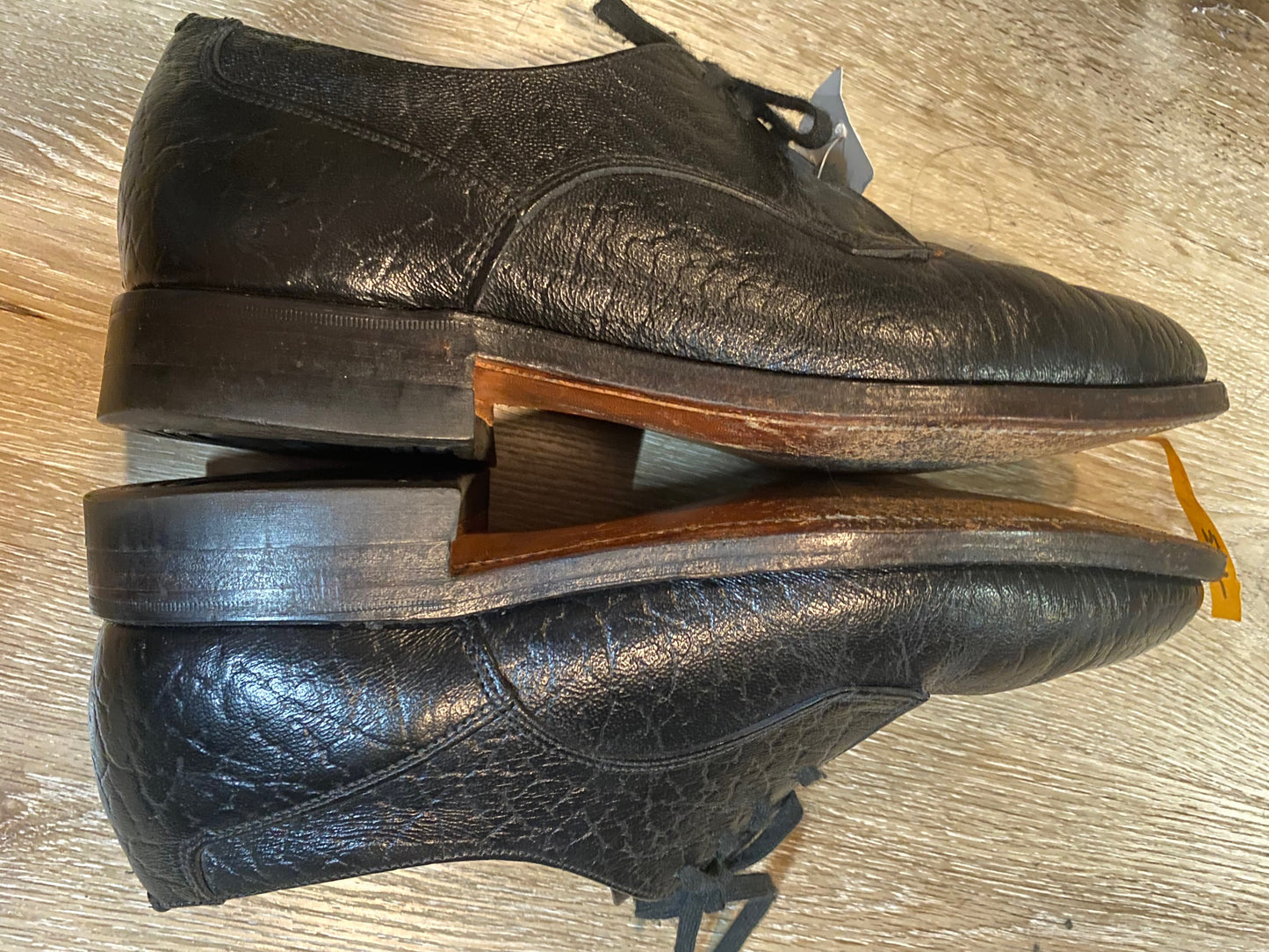 Kingspier Vintage - Black Textured Buffalo Leather Plain Toe Derbies by Hartt - Sizes: 7M 8.5W 39-40EURO, Made in Canada, Canada’s Quality Shoemakers, Leather Soles and Insoles, Biltrite Rubber Heels