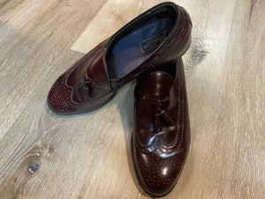 Kingspier Vintage - Burgundy Full Brogue Wingtip Loafers with Tassels by Tradition - Sizes: 7M 8.5W 39-40EURO, Made in Chzechoslovakia, Genuine Leather Soles