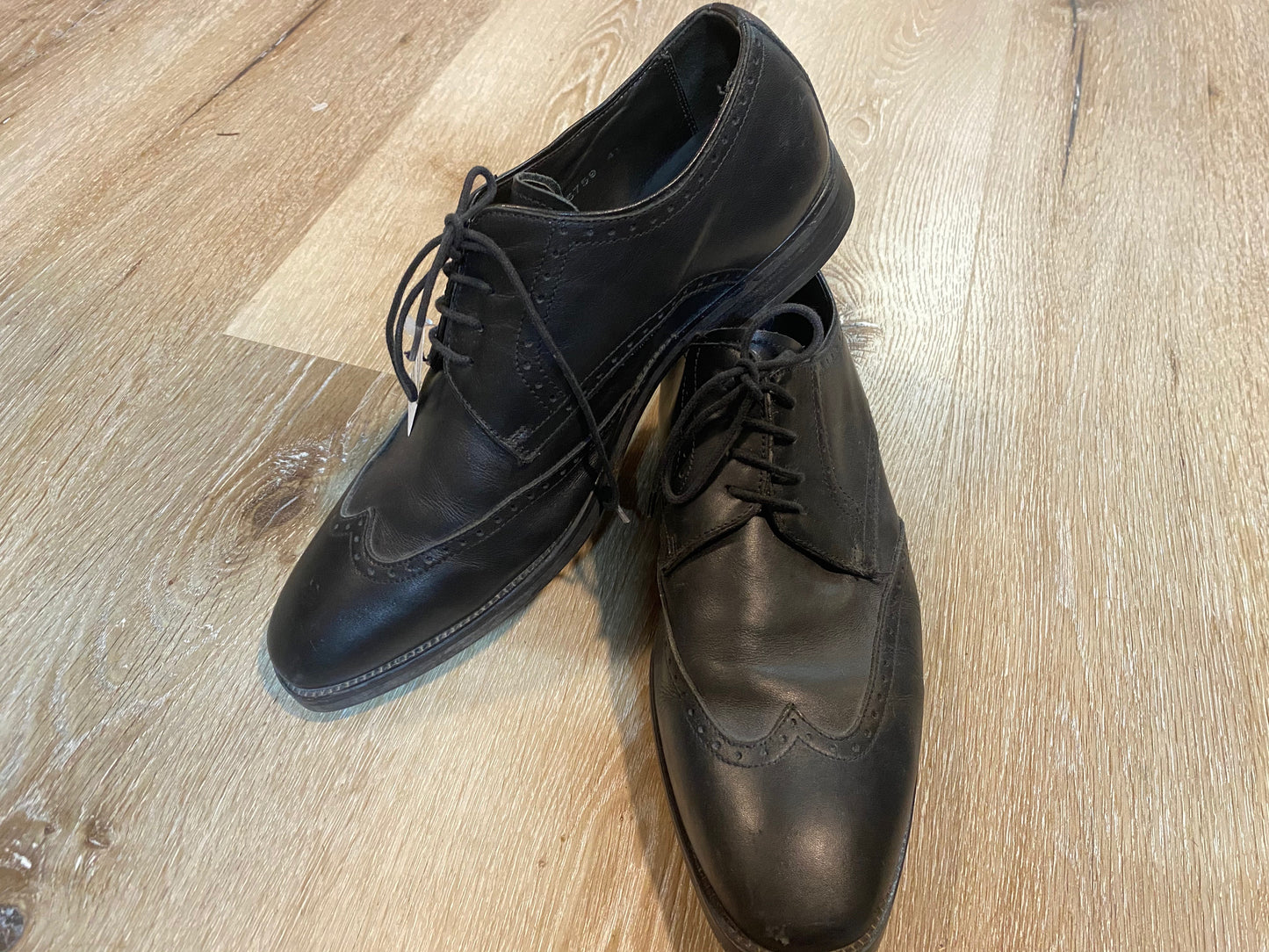 Kingspier Vintage - Black Quarter Brogue Wingtip Derbies by Browns - Sizes: 8M 10W 41EURO, Made in Italy, Vero Cuoio Leather and Rubber Soles