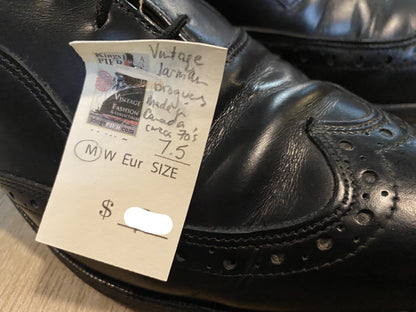 Kingspier Vintage - 1970s Black Quarter Brogue Wingtip Oxfords by Jarman Benchmark- Sizes: 7.5M 9M 40-41EURO, Made in Canada, Cuir Veritable Leather Soles, Rubber Cushion Tread Heels