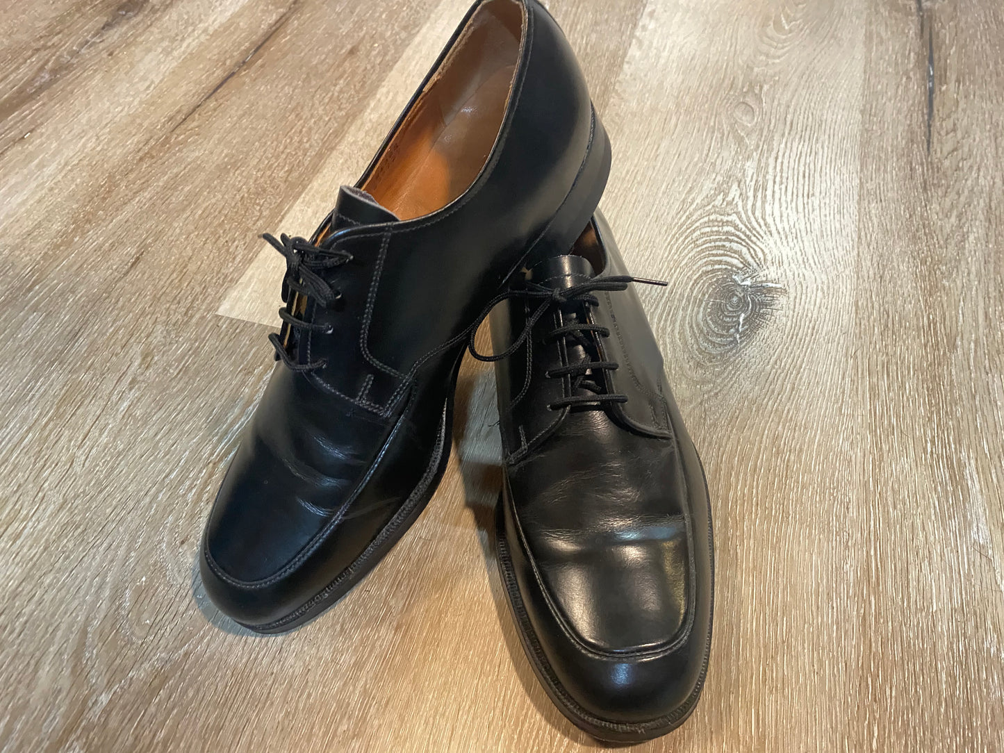 Kingspier Vintage - Black Leather Derbies by Eaton Sanitized, Sizes: 7M 8.5W 39-40EURO, Made in Canada, Leather Soles, Biltrite Rubber Heels