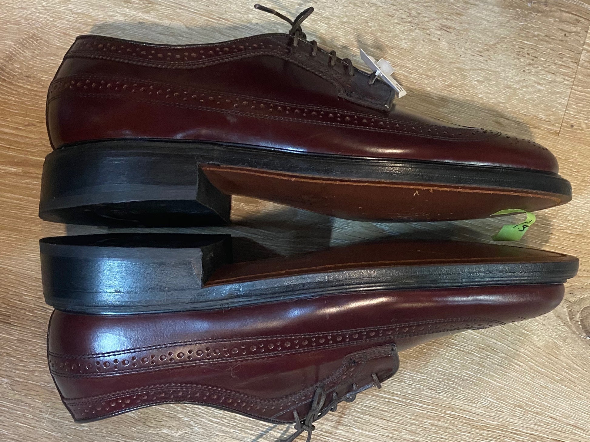 Kingspier Vintage - Burgundy Full Brogue Wingtip Derbies by Dexte - Sizes: 7M 8.5W 39-40EURO, Made in USA, Dexter USA Leather Soles and Rubber Heels