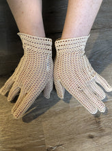 Load image into Gallery viewer, Kingspier Vintage - Vintage beige crochet lightweight gloves, Made in France, Womens size small with some stretch.
