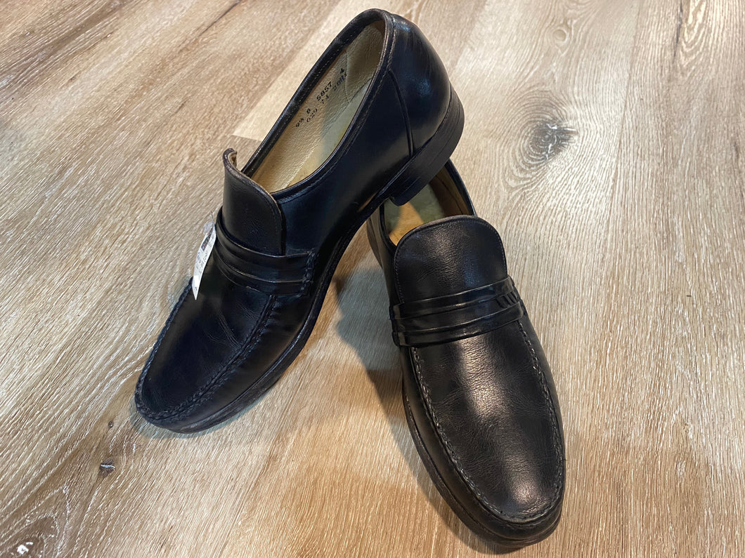 Kingspier Vintage - Black Calf Leather Loafers by Dack's - Sizes: 9.5M 11.5W 42-43EURO, Made in Canada, Leather Sole, Biltrite Rubber Heel, Hand Sewn Vamps