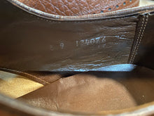 Load image into Gallery viewer, Kingspier Vintage - Brown Full Brogue Wingtip Derbies by The Florsheim Shoe - Sizes: 9M 11W 42EURO, Made in Canada, Large Full Grain Textured Leather, Some Flaking on Right Toe, Leather Soles, Rubber Heels
