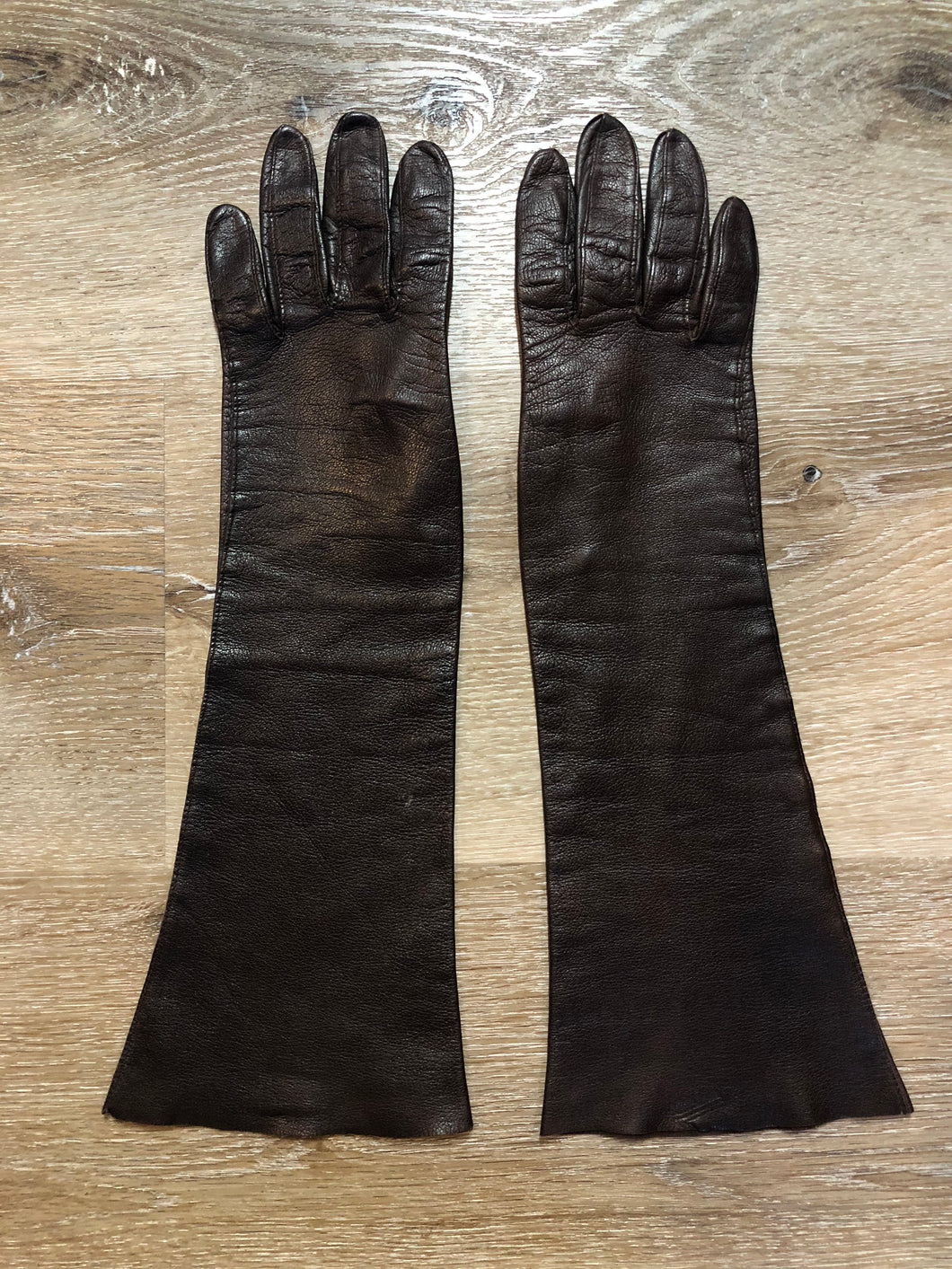 Kingspier Vintage - Dark brown leather three-quarter length gloves, Beautiful soft and lightweight leather. Size small/ 6.5.
