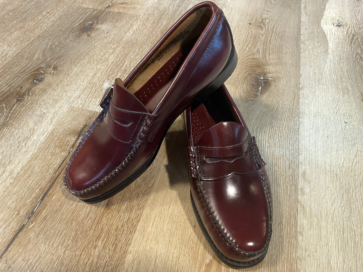 Kingspier Vintage - Burgundy Weejuns Penny Loafers by G.H Bass &amp; Co - Sizes: 8.5M 10.5W 41-42EURO, Made in El Salvado, Balance Man-Made Materials, Leather Uppers and Outsoles