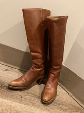Load image into Gallery viewer, Vintage Frye brown leather knee high boots with 3&quot; high heel.  Size 7.5W US/ 38 EUR
