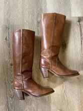 Load image into Gallery viewer, Vintage Frye brown leather knee high boots with 3&quot; high heel.  Size 7.5W US/ 38 EUR
