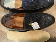 Load image into Gallery viewer, Kingspier Vintage - Black Seal Skin Textured Tassel Loafers by Hartt - Sizes: 8.5M 10.5W 41-42EURO, Made in Canada, Extra Quality Actraguard II Leather Soles, Rubber Heels, Genuine Leather Insoles
