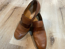 Load image into Gallery viewer, Kingspier Vintage - 1970s/80s Light Brown Embossed Basket Weave Loafers with Darker Brown Saddles by Jarman for Men Sanitized - Sizes: 10M 12W 43EURO, Rubber Soles, Leather Insoles
