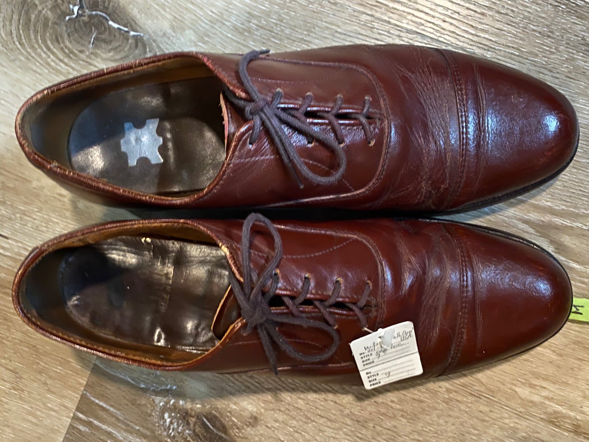 Kingspier Vintage - Brick Red Plain Cap Toe Oxfords by Walkover Vel-Flex - Sizes: 9M 11W 42EURO, Made in USA, Fibre Insoles, Leather Soles, Rubber Heels