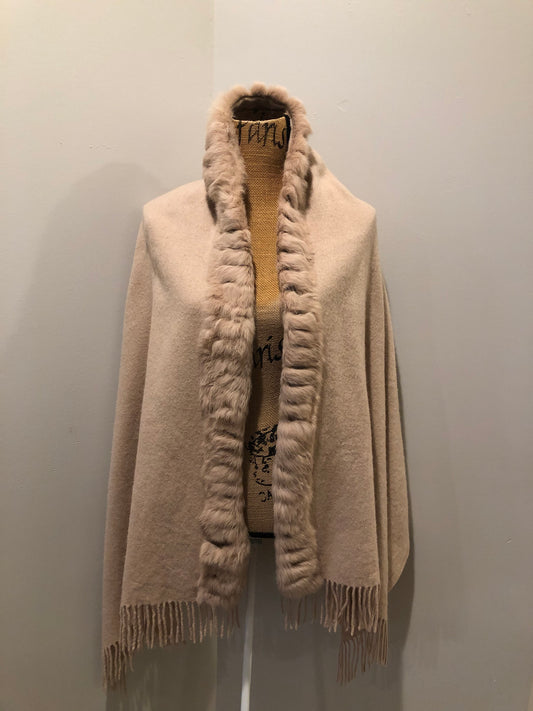 Kingspier Vintage - Beige wool cape with soft rabbit fur trim and bottom fringe.