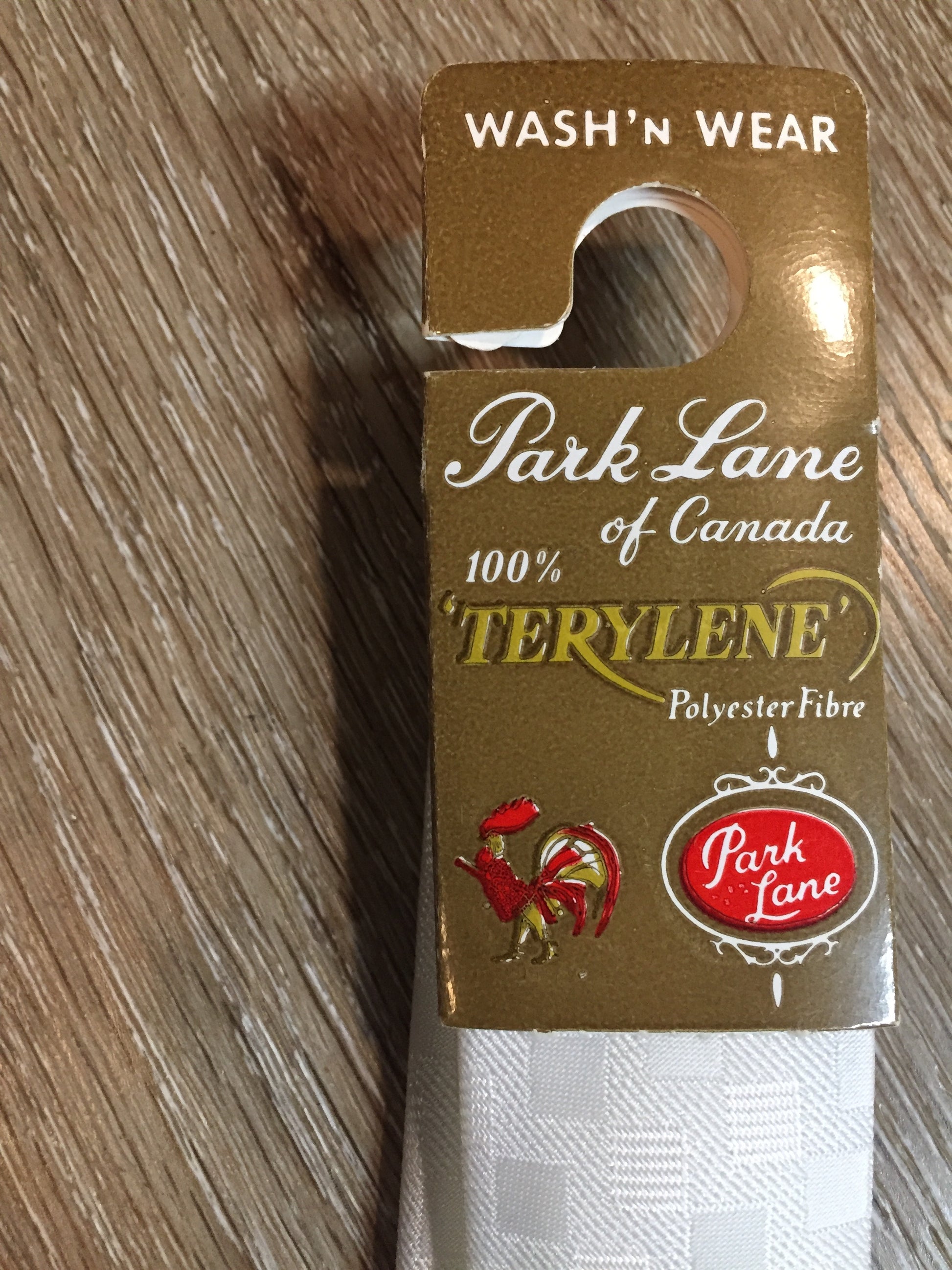 Kingspier Vintage - Park Lane of Canada “Terylene” (polyester fibre) white check tie.

Length: 52.5” 
Width: 2.25” 

This tie is in excellent condition.