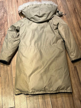 Load image into Gallery viewer, Vintage Sears “The Mens Store” beige down-filled parka (60% duck down/ 40% waterfowl feather) with cotton/nylon blend shell, zipper and button closures, two hand-warmer pockets, two flap pockets, two inside zip pockets, hood with fur trim and storm cuffs.

Made in Canada
Size Small 34-36
