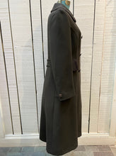 Load image into Gallery viewer, Vintage D&#39;allaird&#39;s double breasted brown 100% wool coat with two flap pockets in the front, embroidered details on the pockets and collar and a satin lining.

Made in Canada, Chest 38” 
