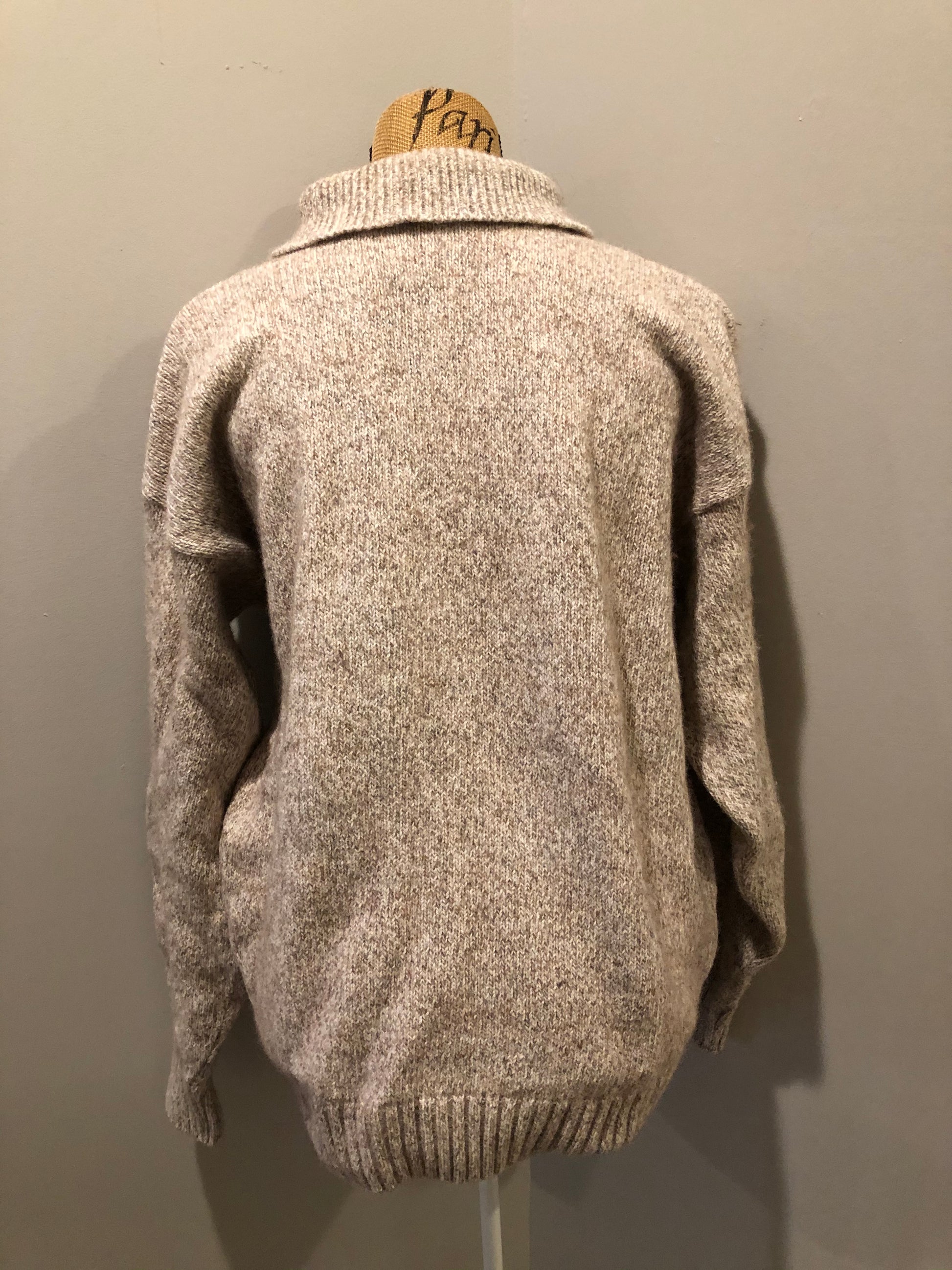 Kingspier Vintage - Northwoods wool and cotton blend sweater in beige. Made in Canada. Size medium.
