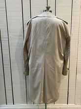 Load image into Gallery viewer, Vintage Clipper Mist All Weather Coat is double breasted with button closures and two front pockets.

Size 42
