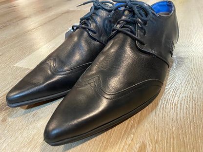 Kingspier Vintage - Black Point Toe Wingtip Derbies by John Fluevog Shoes - Sizes: 7M 8.5W 39-40EURO, Made in Portugal, Blue Lining, Rubber Sole