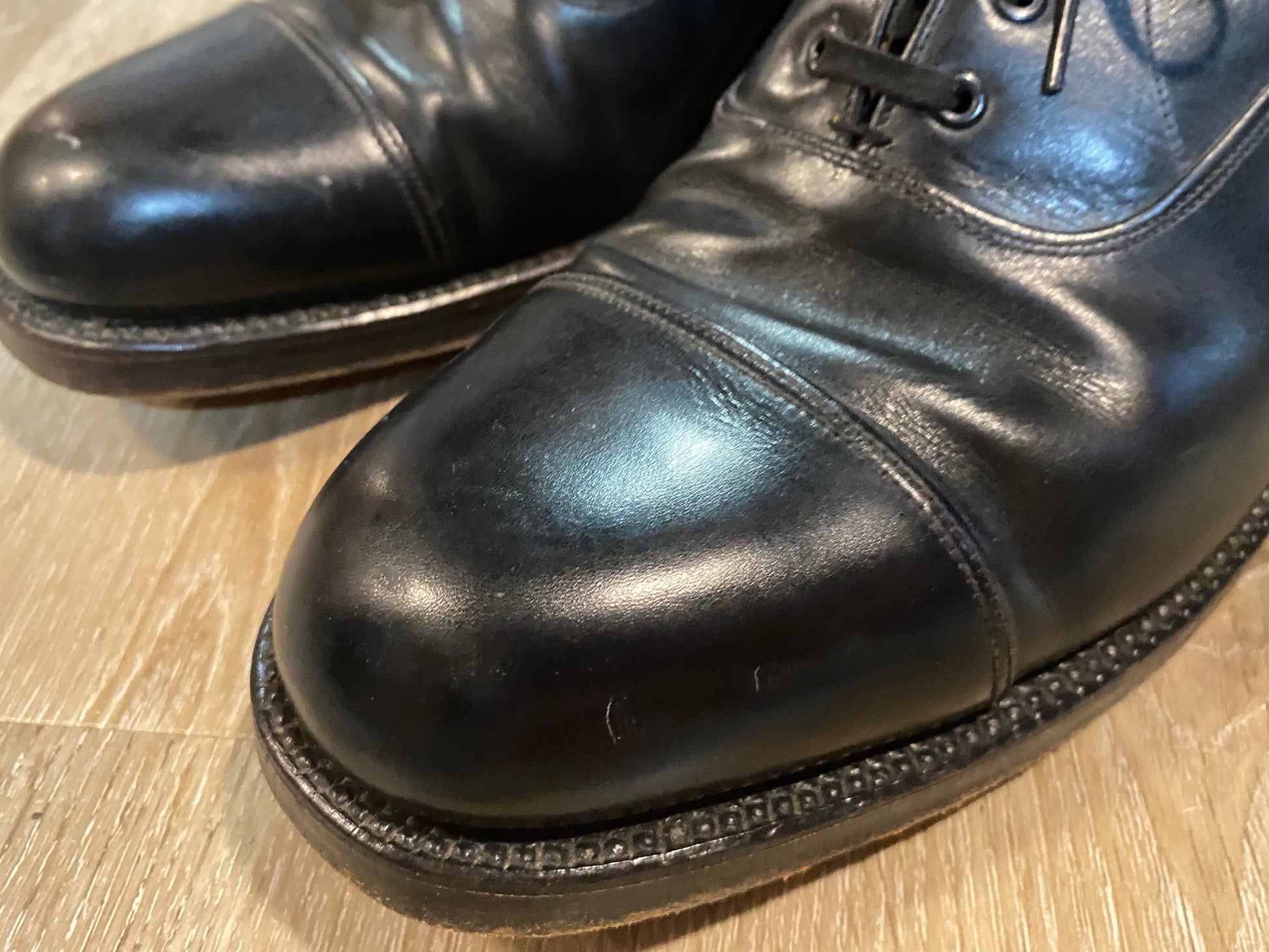 Kingspier Vintage - Black Leather Captoe Oxfords by The Hartt Shoe - Sizes: 9M 11W 42EURO, Made in Canada, Custom Grade Leather Soles, Rubber Heels