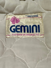 Load image into Gallery viewer, Vintage Gemini Fashions 100% pure virgin wool white northern parka with zipper closer, two front pocket, quilted lining, fox fur trimmed hood and hand embroidered polar bear design

Made in Canada
Chest 44”
