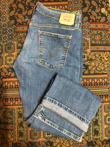 Vintage Levi’s Low Slouch Boot Cut Denim Jeans  Red tab  Low rise  Button fly  Boot cut leg.  93% Cotton/ 5% Polyester/ 2% Lycra  Medium wash  Made in Mexico - Kingspier Vintage