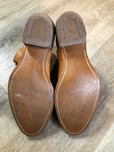 Kingspier Vintage - Light brown leather short cowboy boot with round toe, side zipper and decorative stitching.

Size 11 - 12 Mens

The leather uppers and soles are in excellent condition.
