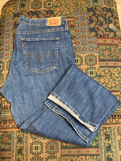 Levi’s 415 - Classic Boot Cut - 37”x30.5”, Size 16  Sits below waist  Classic boot cut leg  99^ cotton/ 1% elastane  Medium wash  Made in Pakistan - Kingspier Vintage