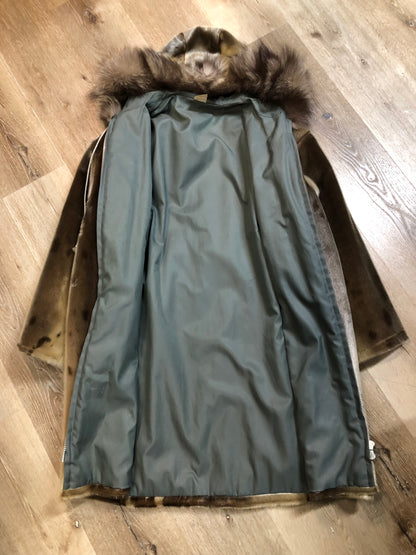 Kingspier Vintage - Vintage 1930s/40s Indigenous Made Fur Parka, Size 46, Made in Newfoundland