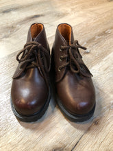 Load image into Gallery viewer, Kingspier Vintage - Fila brown leather boots.

 Size 8.5 Toddler

Shoes are in excellent condition.
