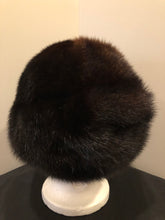 Load image into Gallery viewer, Kingspier Vintage - Vintage Kates Boutique dark brown fur hat. Interior is lined. Made in Canada. Size small.

This hat is in excellent condition.
