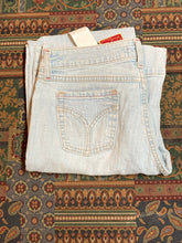 Load image into Gallery viewer, Dish Light Wash Denim Jeans - 30”x31”, NWT, Made in Canada - Kingspier Vintage
