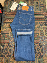 Load image into Gallery viewer, Kingspier Vintage - Levi’s 511 Slim Red Tab - 31”x30”

NWT

Lower rise

Slim fit

Made with Tencel for stretch

Marked 30”-”x32”

Made in Poland
