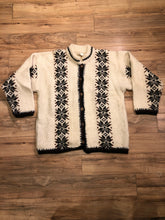Load image into Gallery viewer, Kingspier Vintage - Vintage Casbah Imports 100% wool cardigan with coconut shell buttons.

Made in Ecuador.
