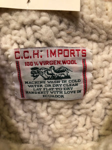 Kingspier Vintage - Vintage C.C.H Imports hand-knit 100% pure wool cream coloured crewneck sweater.

Made in Ecuador.
Size large.