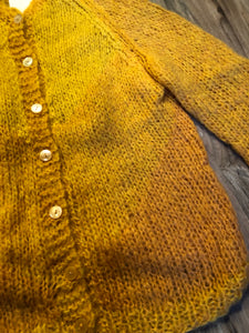 Kingspier Vintage - Vintage Halia mohair cardigan with button closures and yellow to orange gradient design.

Handknit in Italy.
Size medium.