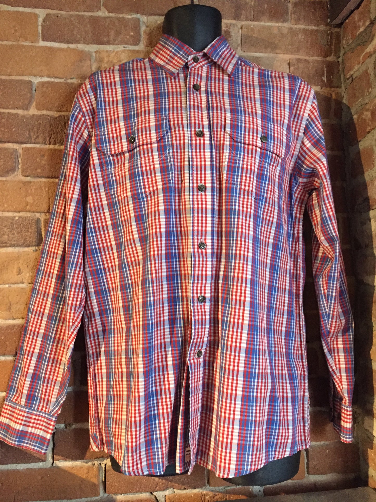 Kingspier Vintage - Wrangler red, white and blue check pattern button up shirt. Mens size medium.
