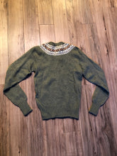 Load image into Gallery viewer, Kingspier Vintage - Vintage hand-knit Shetlander sweater by the English Shops, Made with 100% Scottish wool.

Made in Bermuda.
Size XS.

