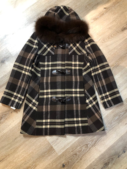 Kingspier Vintage - Sachi brown plaid wool blend duffle coat with dark brown Finnish fox fur trimmed hood, toggle and zip closures and vertical pockets. Size small/ medium.

