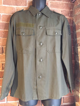 Load image into Gallery viewer, Kingspier Vintage - 1987 Austrian Military issue green button up shirt. Size 44.
