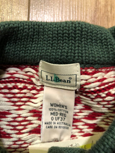 Kingspier Vintage - Vintage L.L.Bean 100% cotton three button pullover sweater in Nordic style.

Size medium.