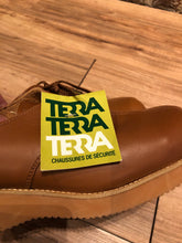 Load image into Gallery viewer, Kingspier vintage - Vintage deadstock Terra safety footwear with leather upper, steel tie, and cushioned sole.

Made in Canada.

Size US Mens 9E, EUR 42
