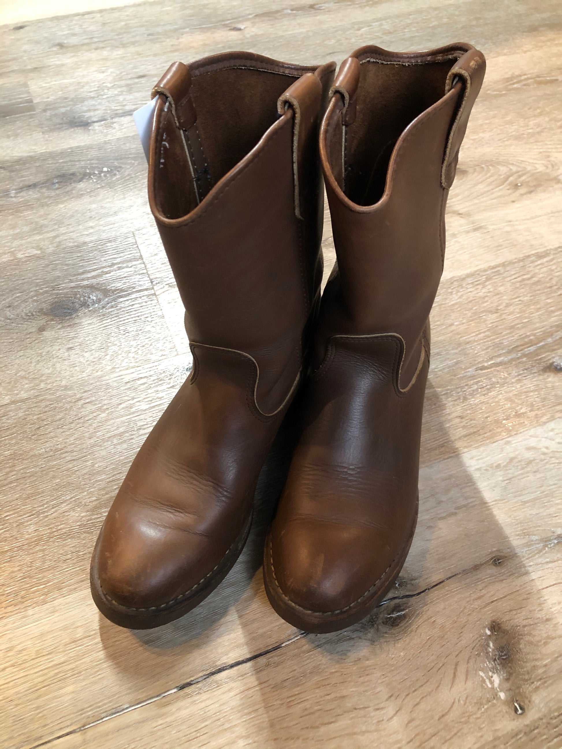 Kingspier Vintage - Red Wing Pecos pull on western style boot in brown smooth leather with suede lining.  Size US women’s 9/ men’s 7