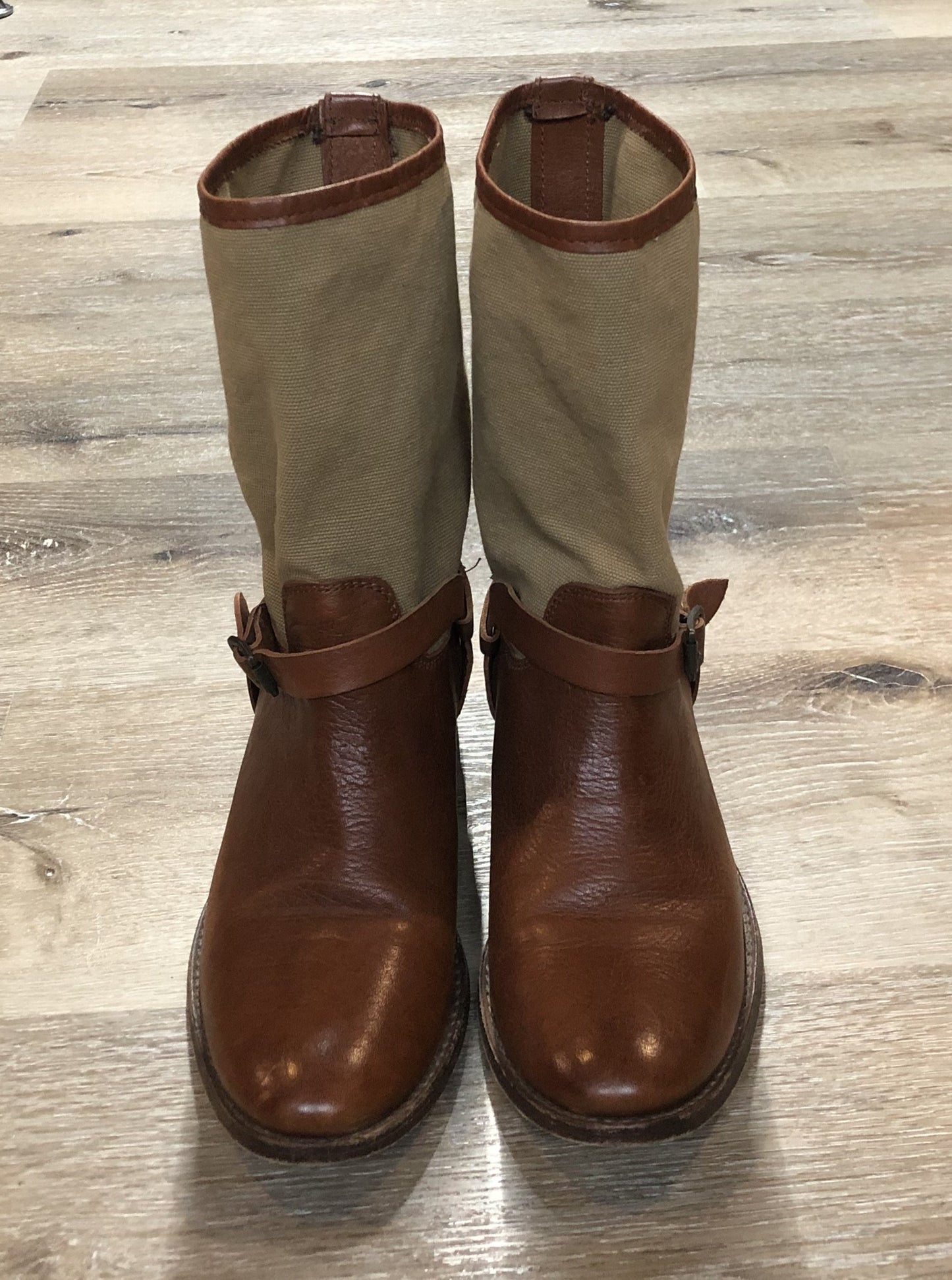 Kingspier Vintage - Frye slouchy canvas and leather boot with harness detail leather sole.

Size 7 women’s
