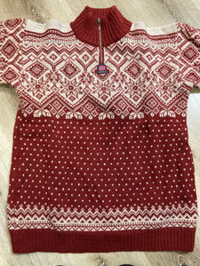 Kingspier Vintage - Vintage Devold Original 100% wool quarter zip sweater in red Norwegian design.

Made in Norway.
Size small.