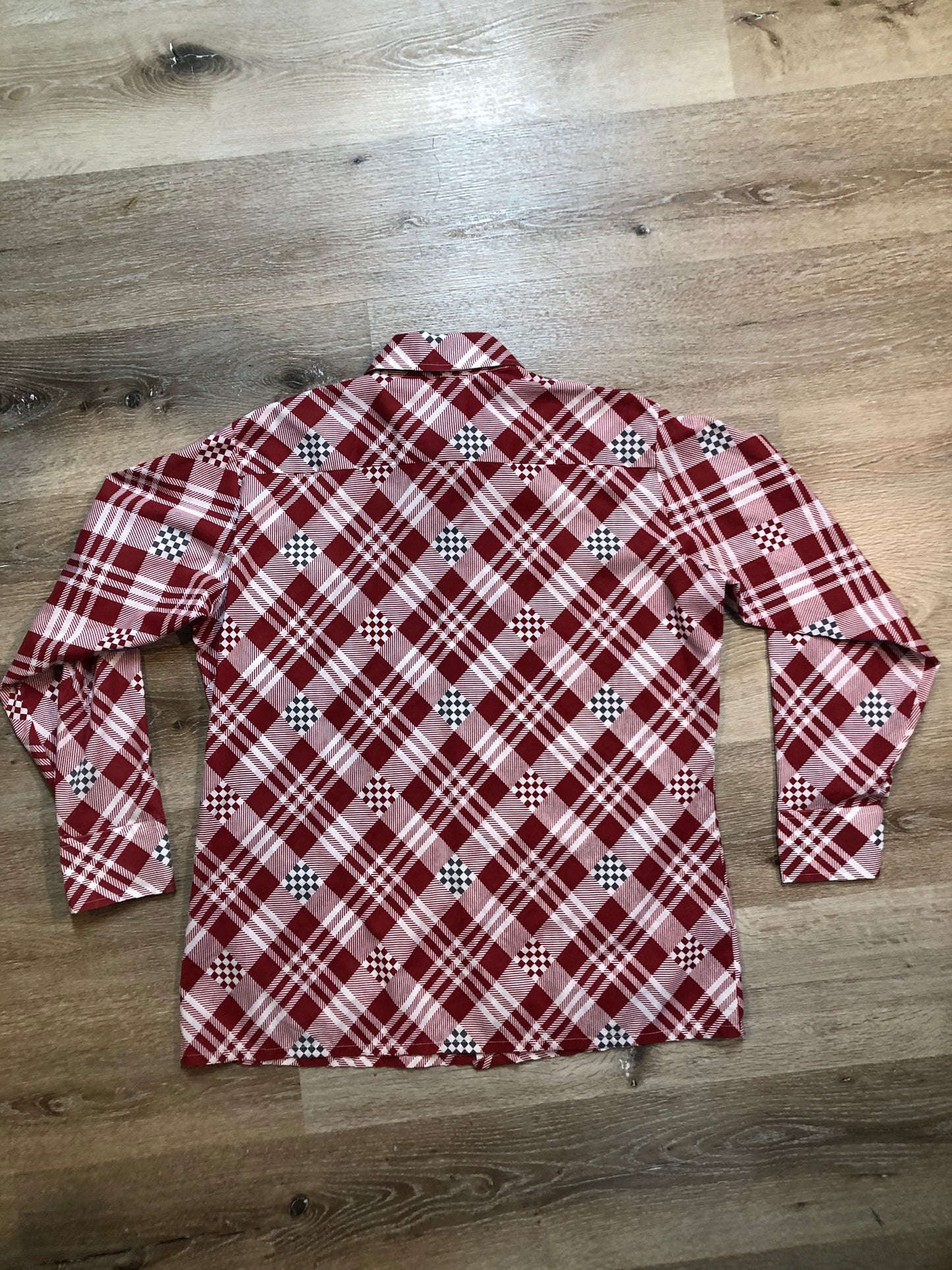 Kingspier Vintage - Mansport red, white and black checkerboard/ stripe and diamond pattern button up shirt. Cotton blend shirt. Mens size large.
